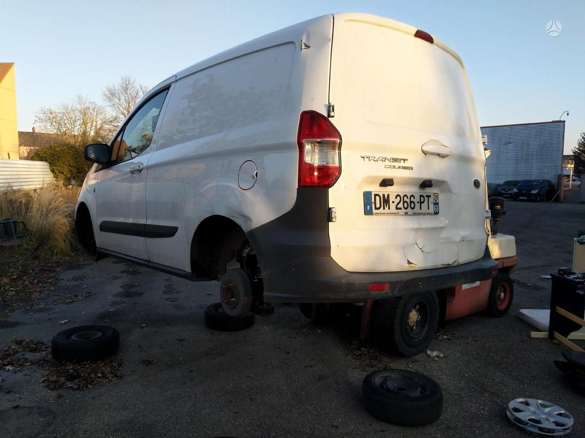 Ford Courier 37069885048