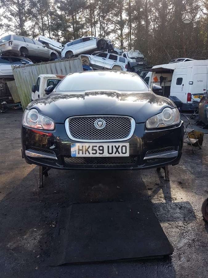 Jaguar XF dalimis