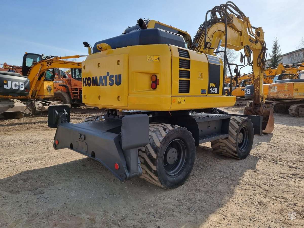 Komatsu PW 148-8, экскаваторы
