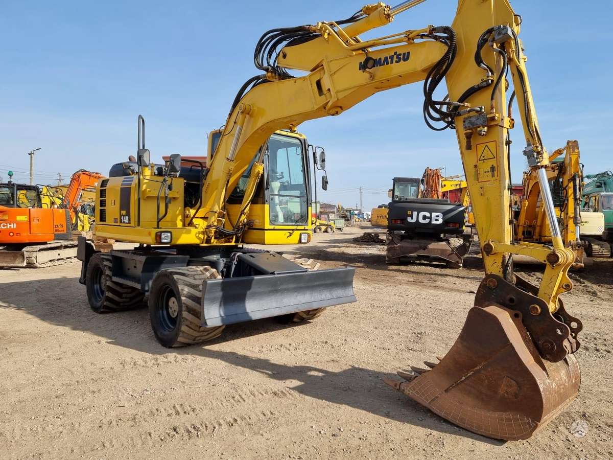 Komatsu PW 148-8, экскаваторы