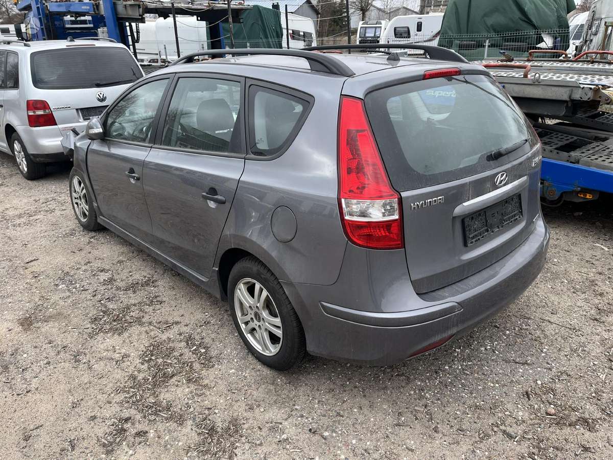 Hyundai i30 по частям