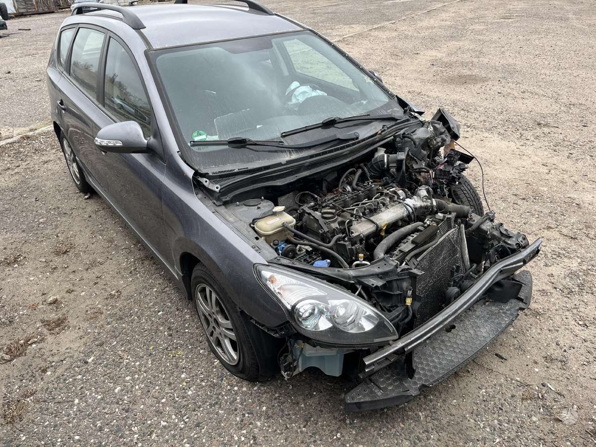 Hyundai i30 по частям