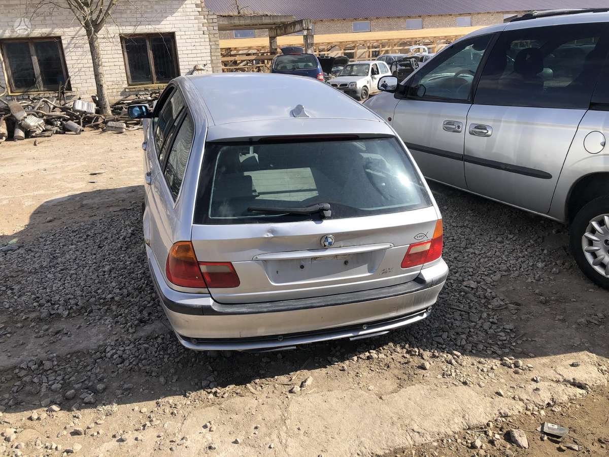 BMW 330