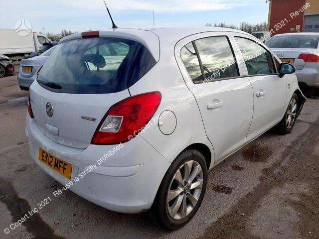 Opel Corsa dalimis