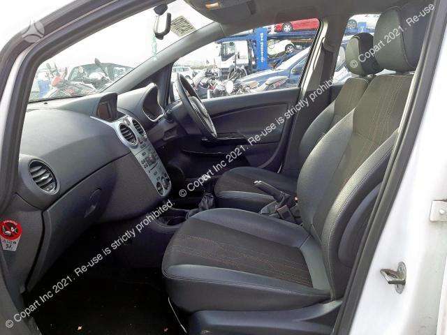 Opel Corsa dalimis