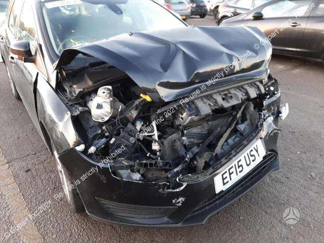 Ford Focus dalimis