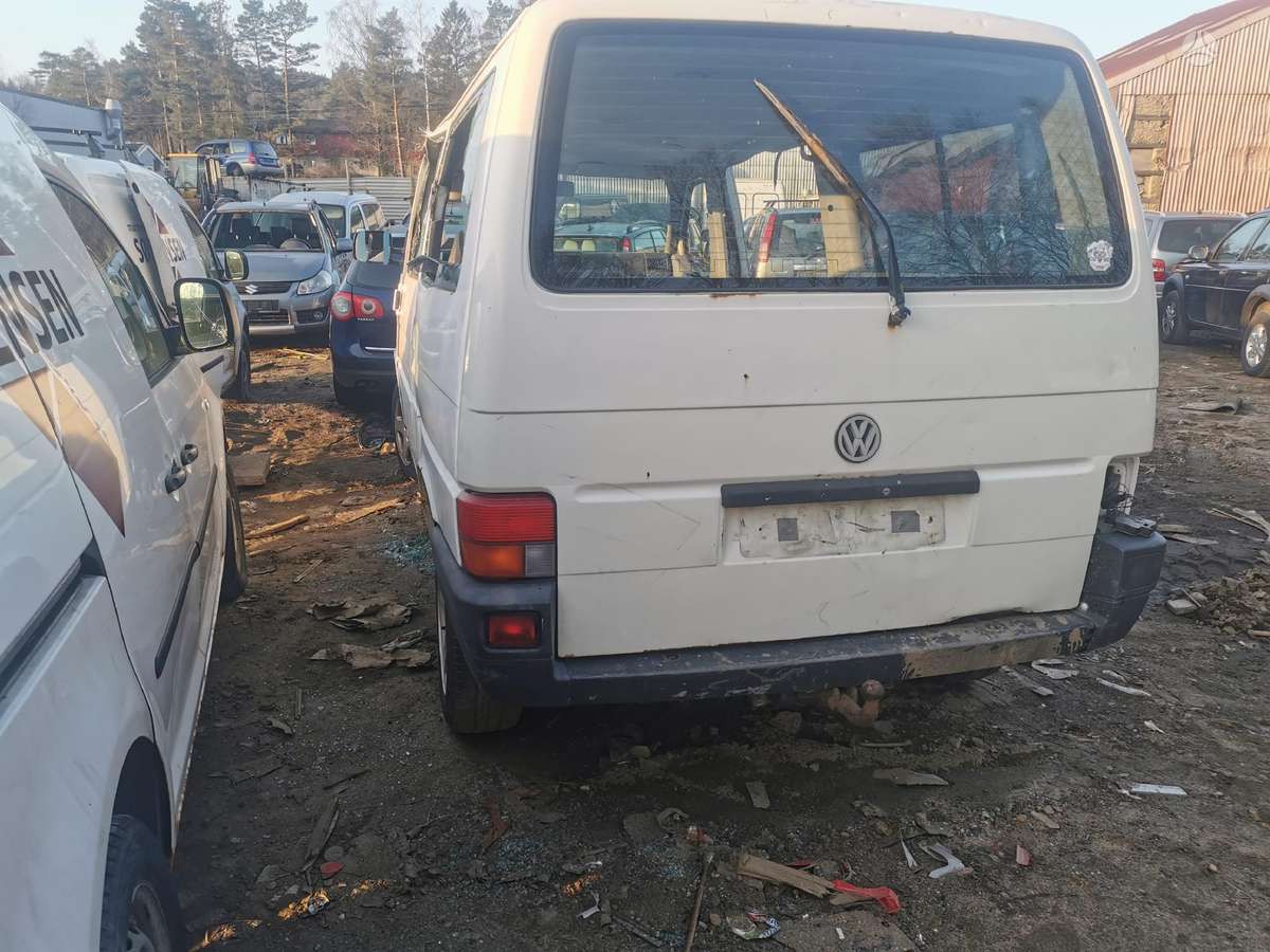 Volkswagen Transporter по частям