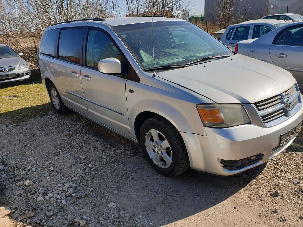 Dodge Grand Caravan dalimis
