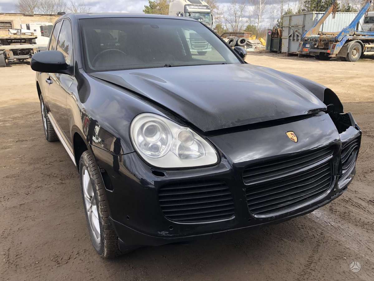 Porsche Cayenne dalimis