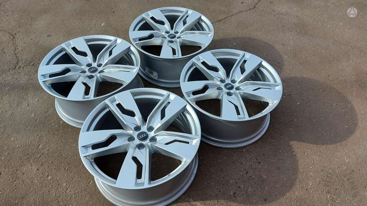 Audi E-TRON -NAUJI-, light alloy, R21