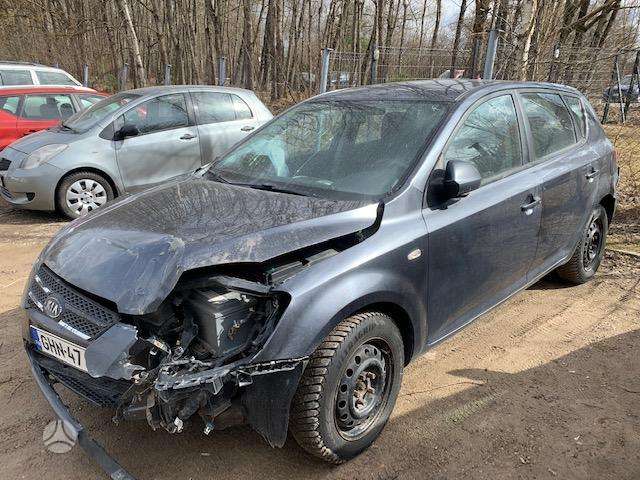 Kia Ceed dalimis