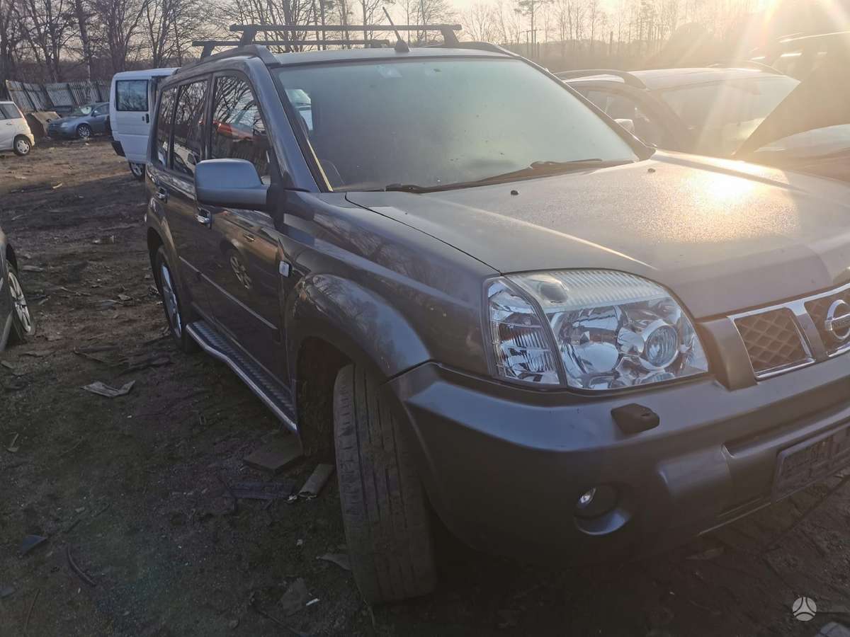 Nissan X-Trail for parts