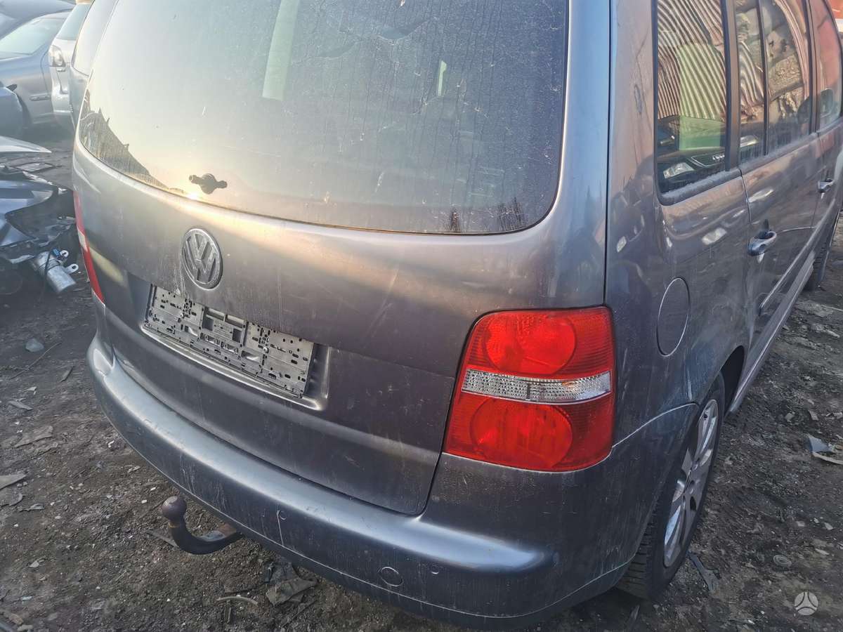 Volkswagen Touran по частям