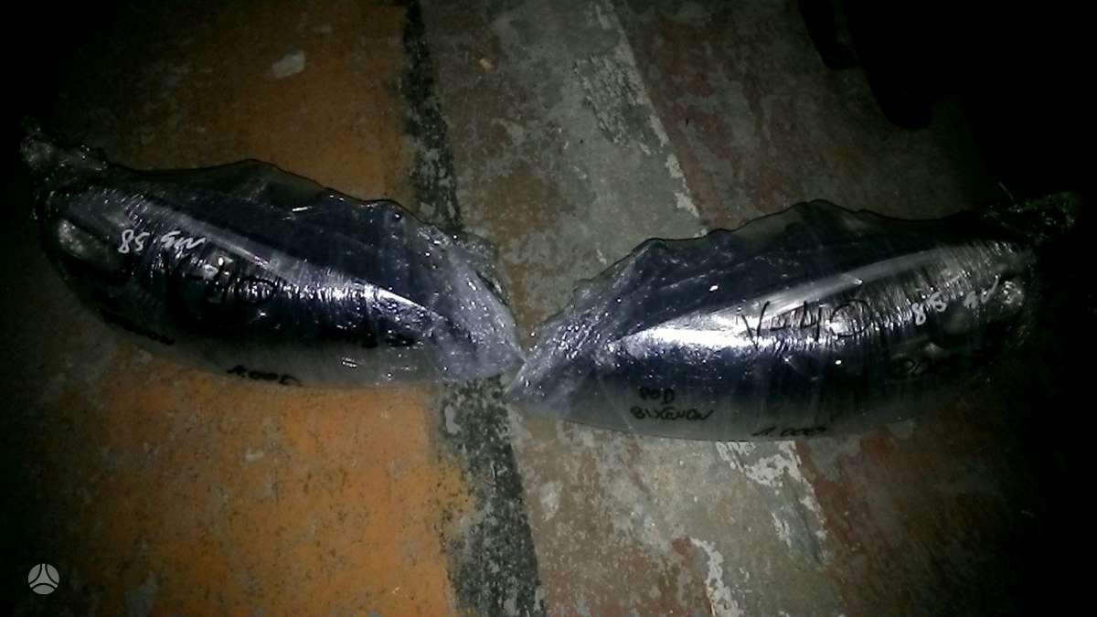 Volvo V40 bumpers, lights