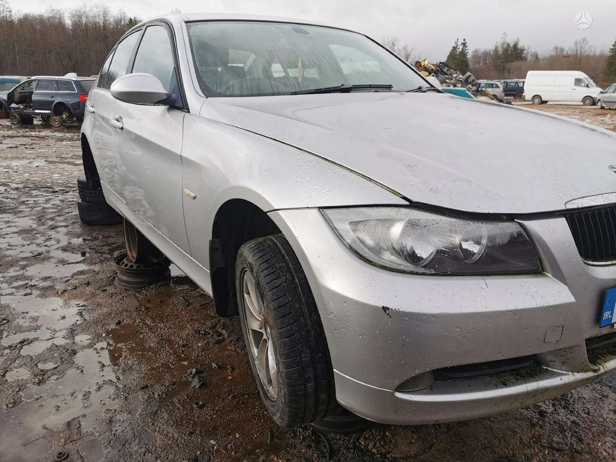 BMW 320
