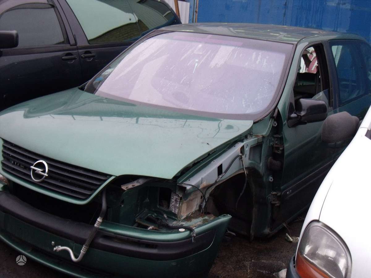 Opel Sintra dalimis
