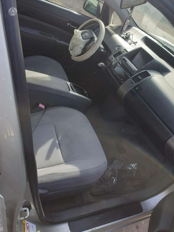 Toyota Prius rezerves daļās