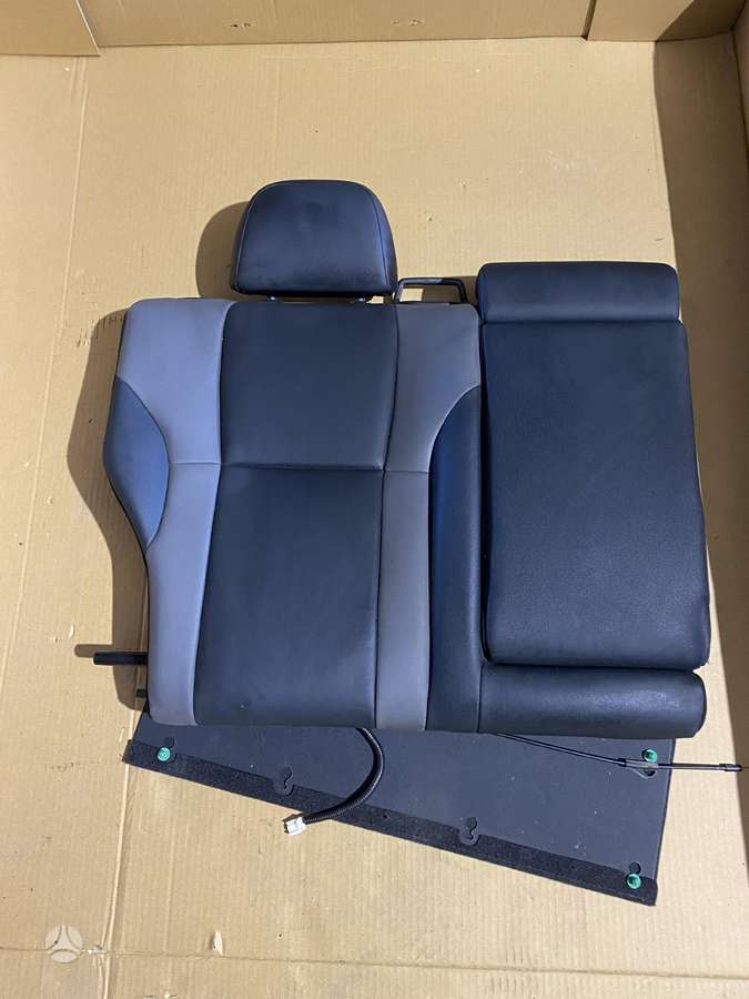 Subaru Outback отделочные детали, сиденья
