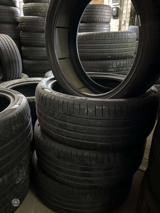 Pirelli P ZERO PZ4, vasarinės 245/40 R21
