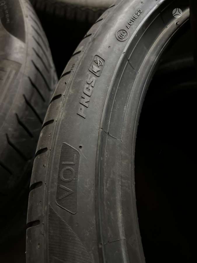 Pirelli P ZERO PZ4, летние 245/40 R21