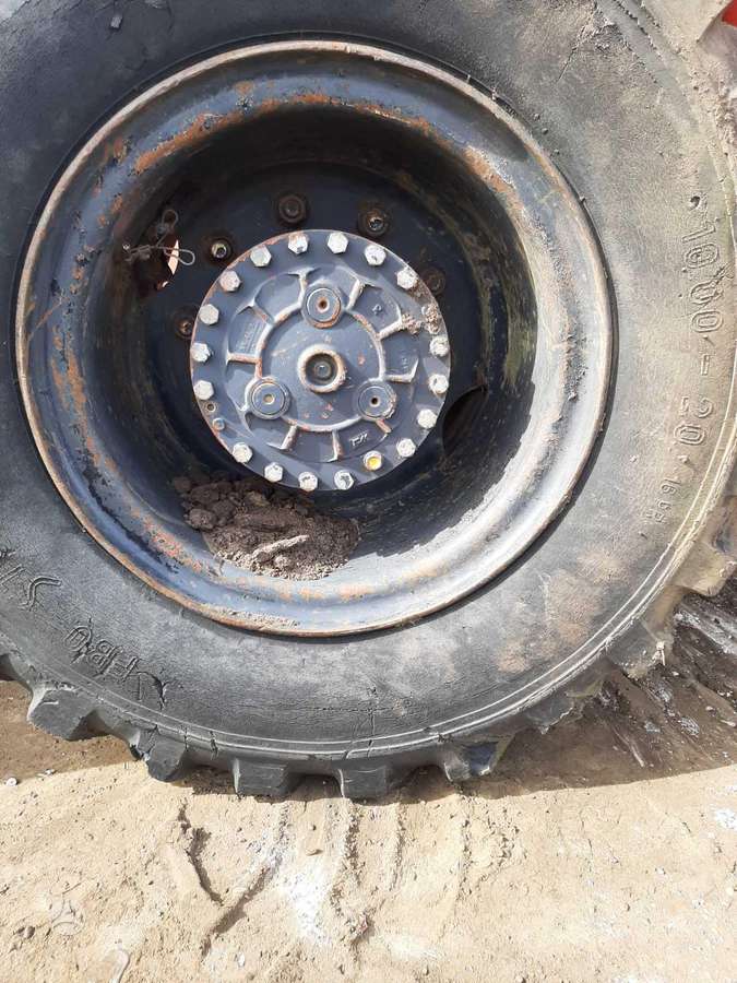 Mitas Mitas ir kt. 10-R20