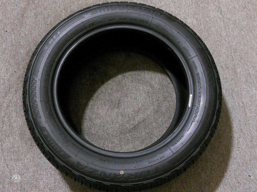 Bridgestone 95% T001, летние 225/55 R17