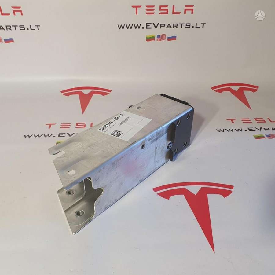 Tesla Model 3, 1110240-00-B, детали кузова