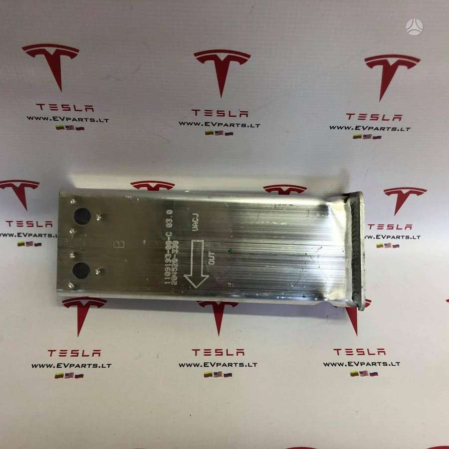 Tesla Model 3, 1110240-00-B, детали кузова