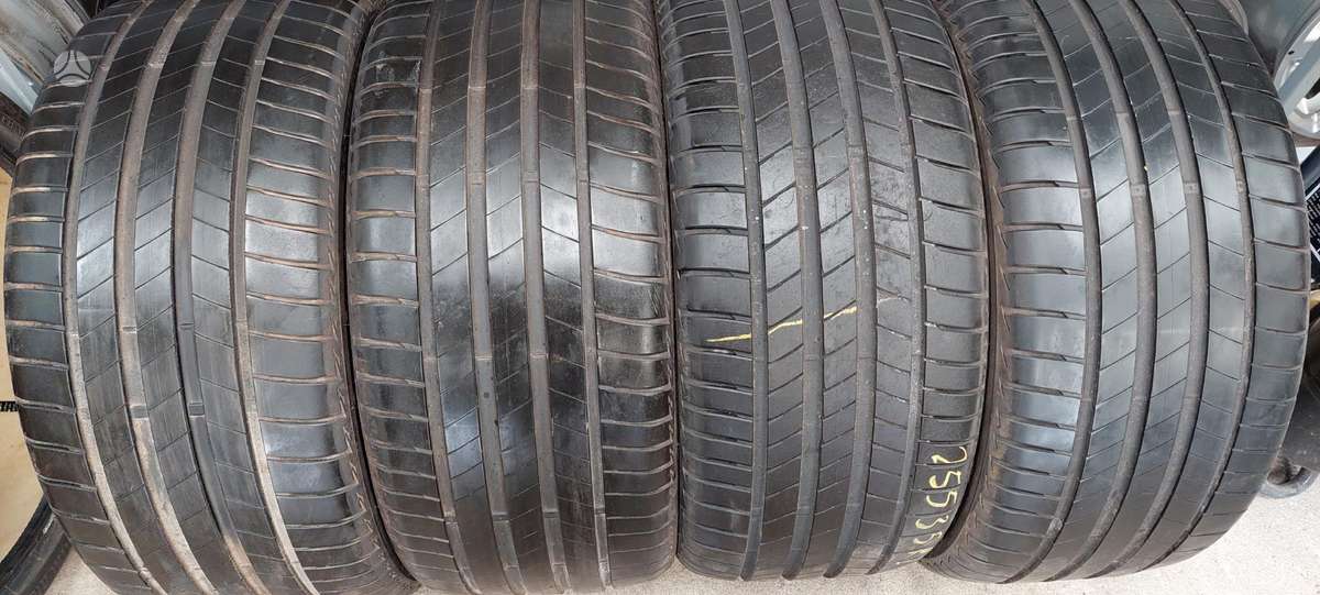Bridgestone, summer 255/35 R21