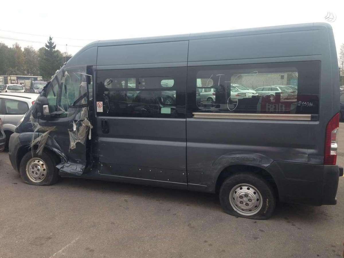 Peugeot Boxer, passenger vans