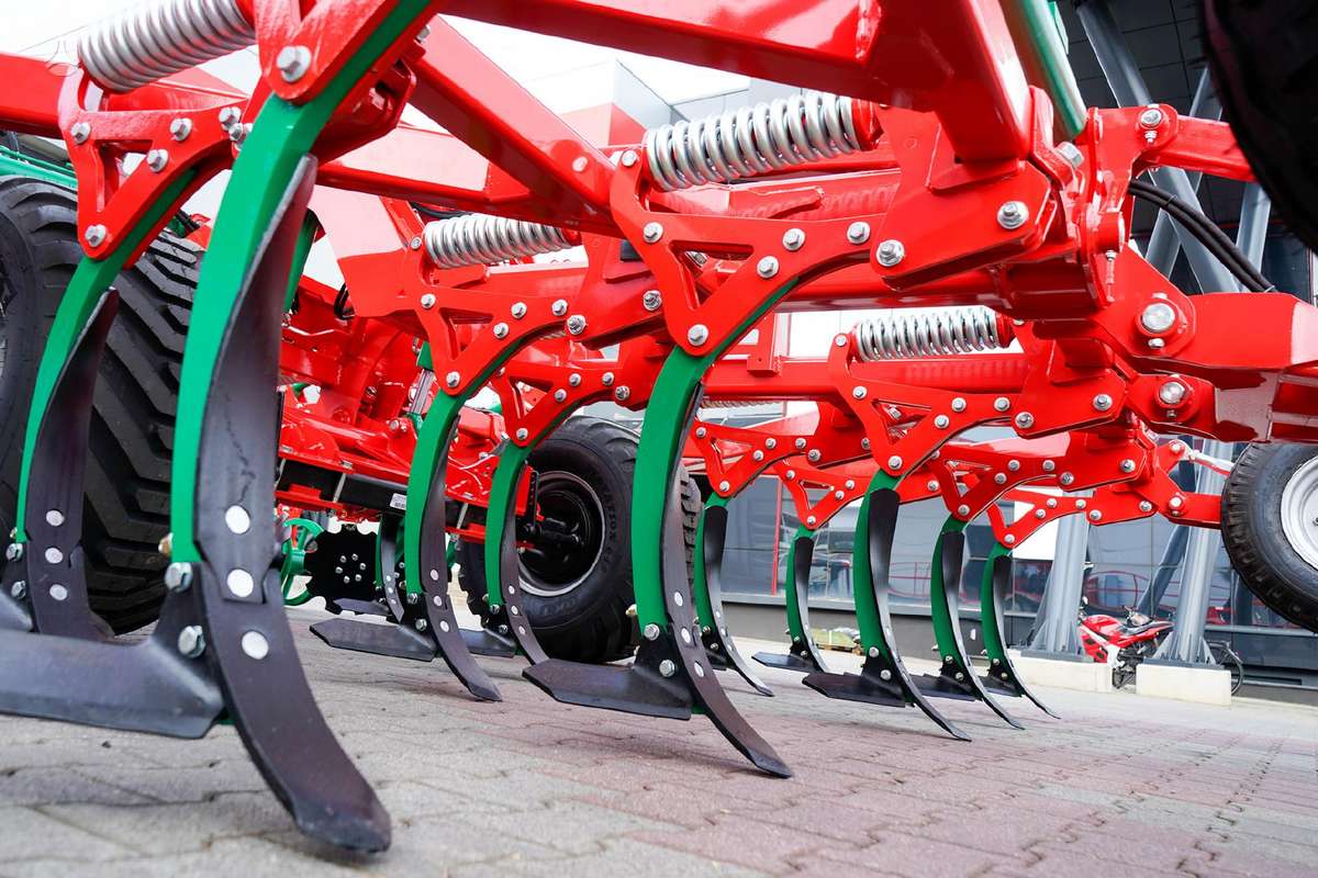AGRO-MASZ Runner X4, скребки, скрубберы