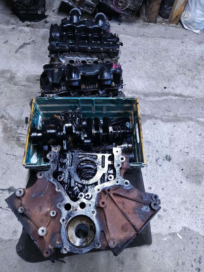Land Rover Range Rover variklio detalės