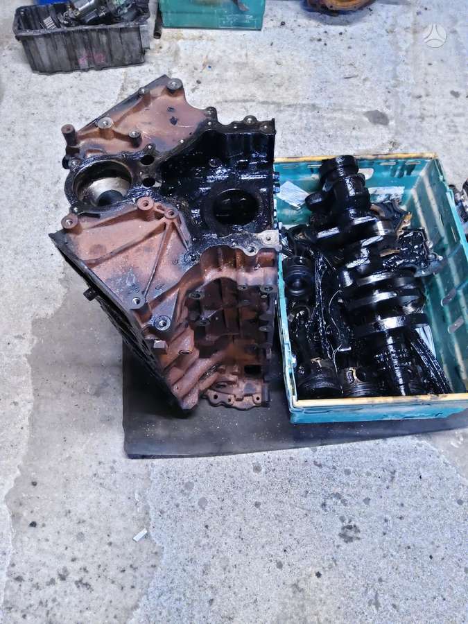 Land Rover Range Rover variklio detalės