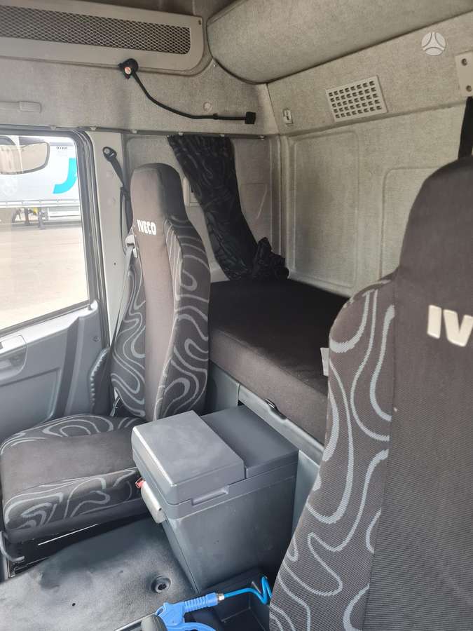 Iveco ML75E18, curtain / tarpaulin trucks