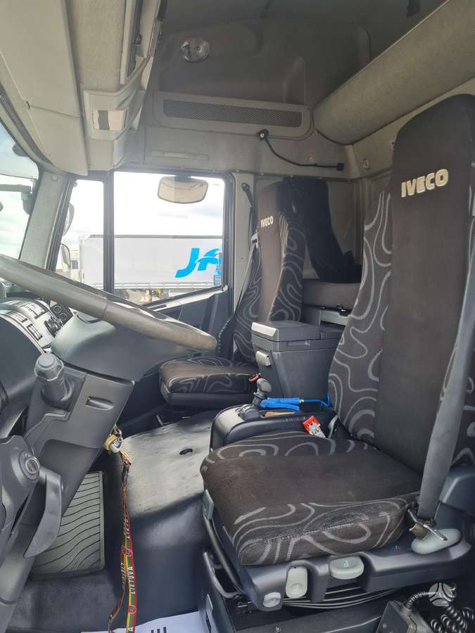 Iveco ML75E18, curtain / tarpaulin trucks