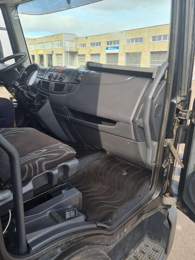 Iveco ML75E18, curtain / tarpaulin trucks