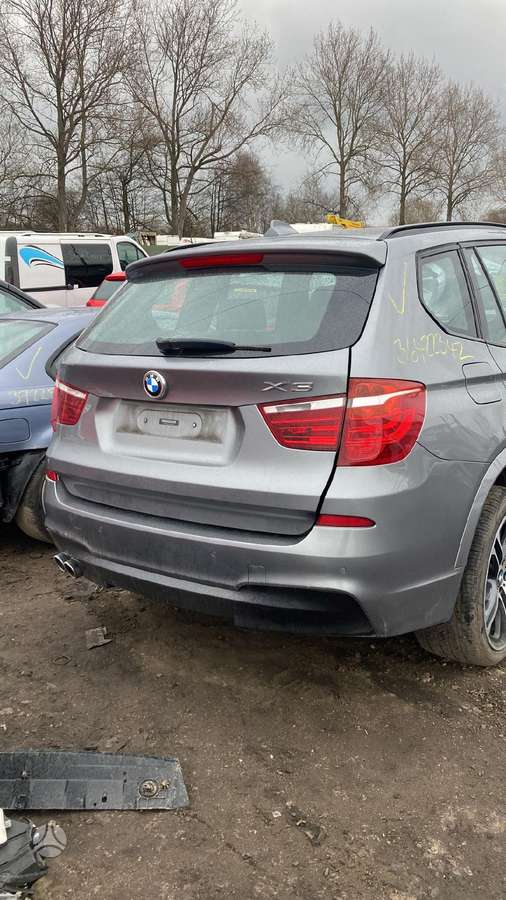 BMW X3 dalimis