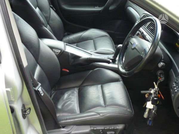 Volvo S60 Masina dalimis