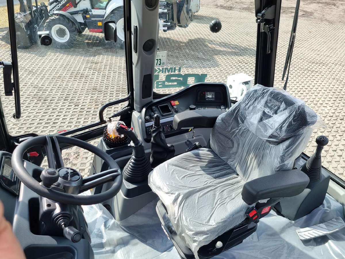 Hidromek HMK 102B, excavator loader