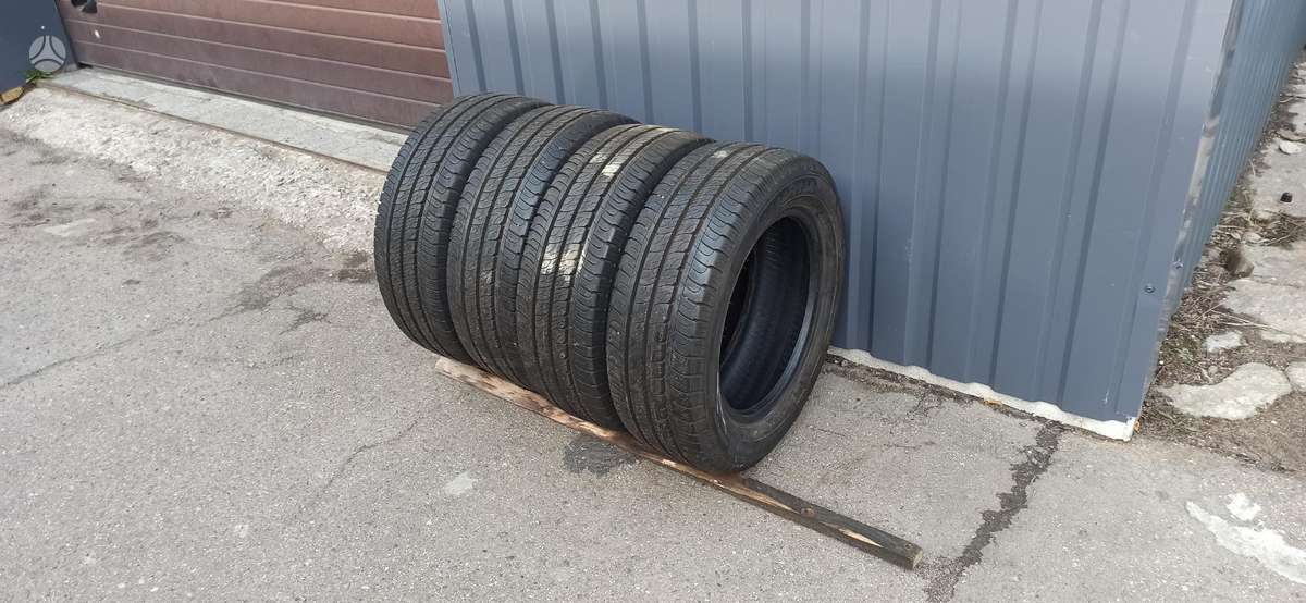Goodyear Efficient grip cargo, vasarinės 215/60 R16