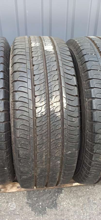 Goodyear Efficient grip cargo, summer 215/60 R16