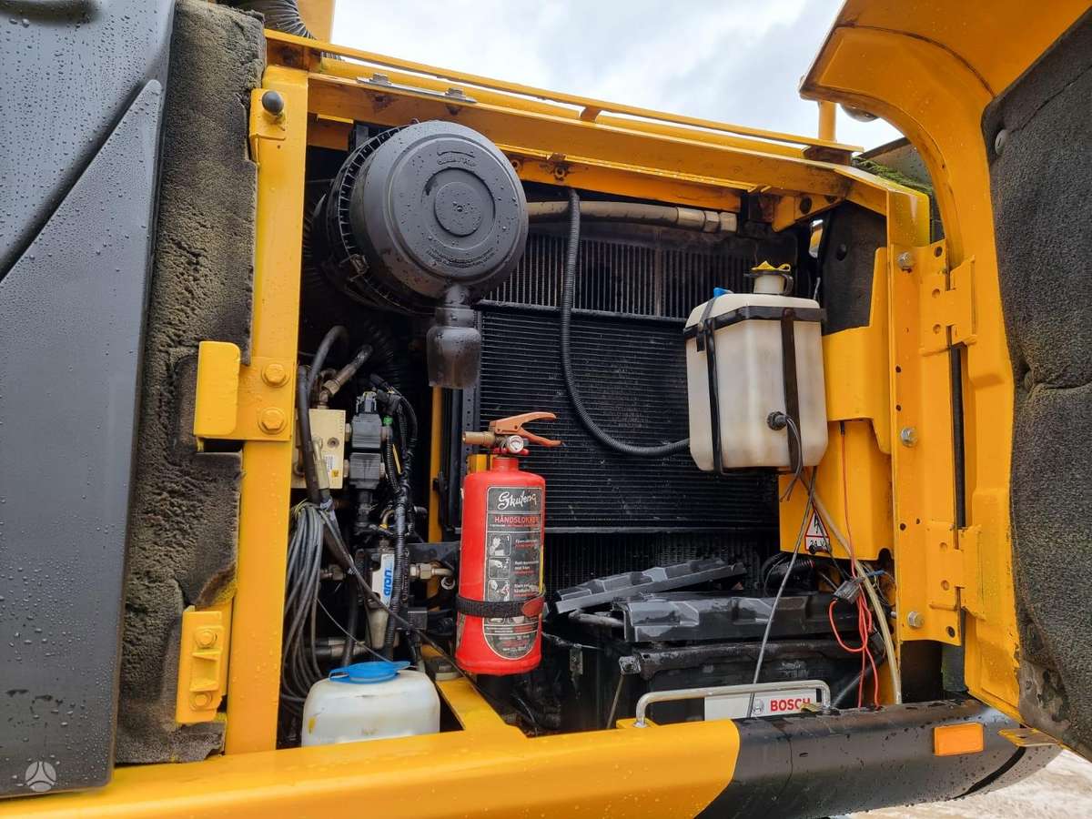 JCB JS145W, ekskavatoriai