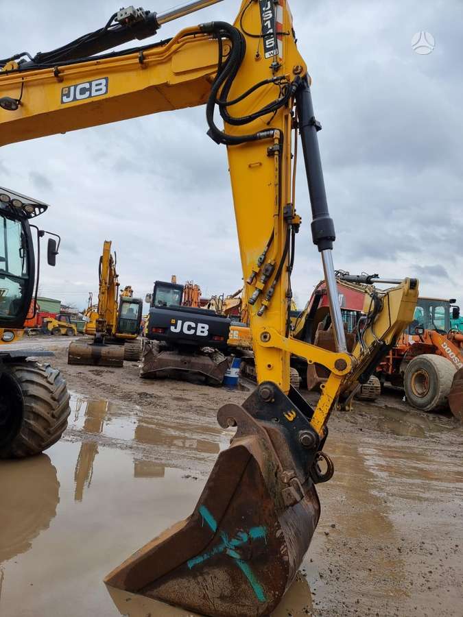 JCB JS145W, excavator