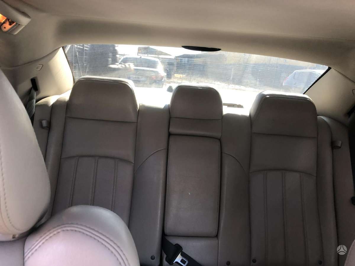 Chrysler 300C по частям
