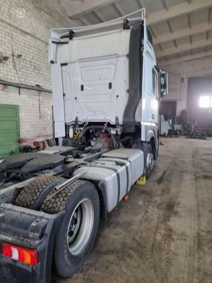 Mercedes-Benz Actros, тягачи