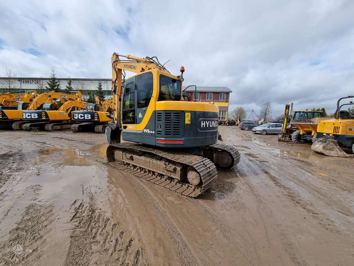Hyundai Robex 145LCR-9, excavator