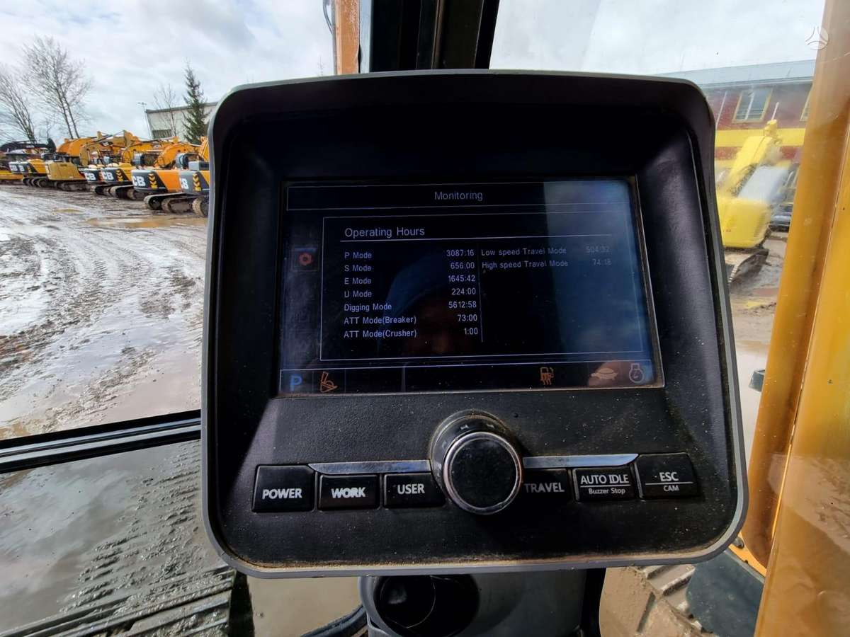 Hyundai Robex 145LCR-9, excavator