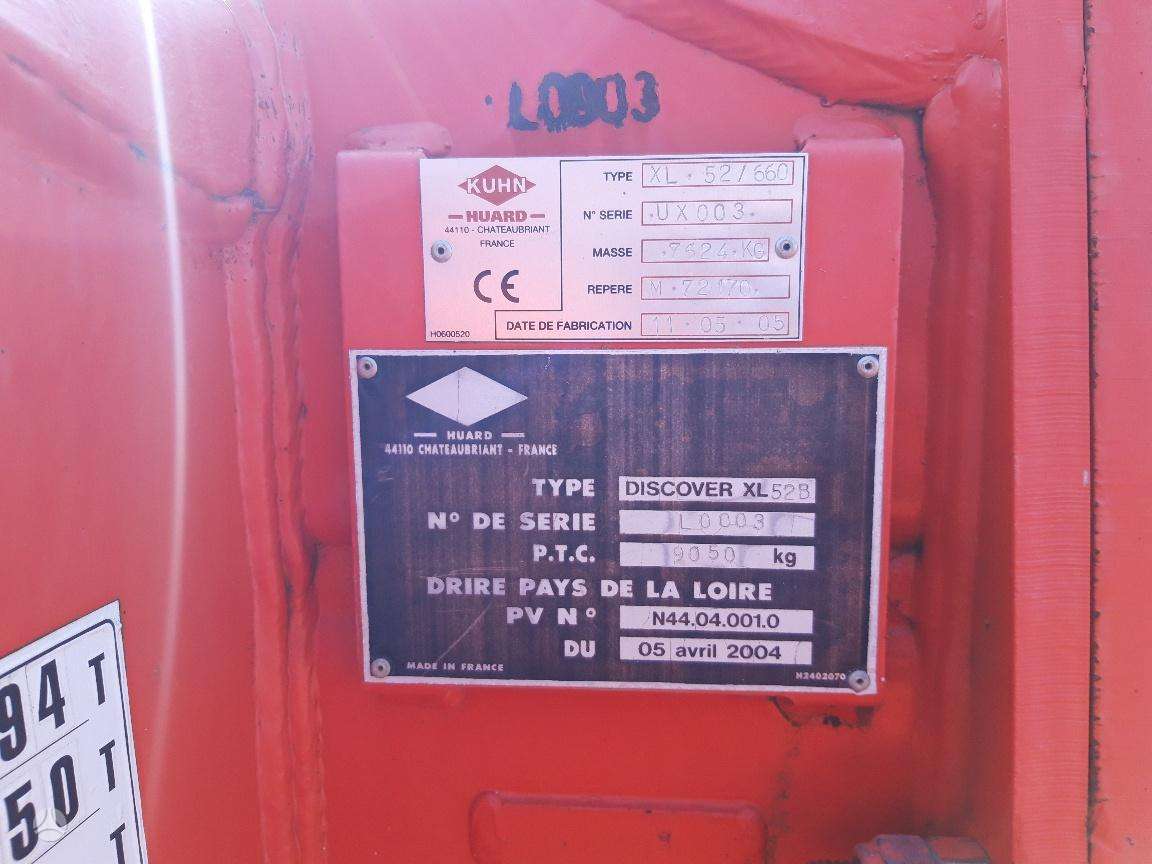 Kuhn DISCOVER XL 52, scrapers, scrubbers