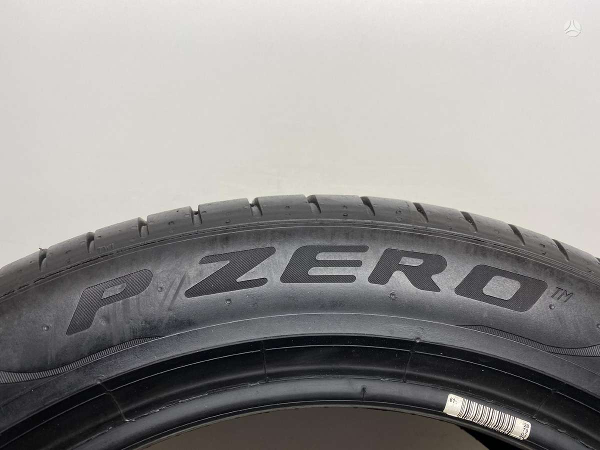 Pirelli P-Zero 2024m, летние 225/50 R18
