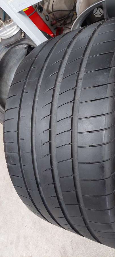 Goodyear, summer 305/30 R21